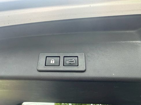 Used 2022 Subaru Ascent Limited w/ Technology Package AWD/4WD image 41