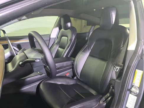 Used 2022 Tesla Model 3 Long Range AWD/4WD image 9