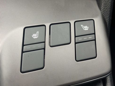 Certified 2026 Kia Sportage EX FWD image 25
