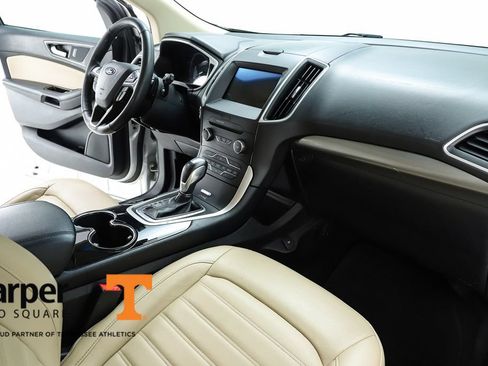 Used 2017 Ford Edge SEL w/ Equipment Group 201A AWD/4WD image 32