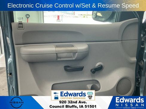 Used 2009 Chevrolet Silverado 1500 W/T AWD/4WD image 11