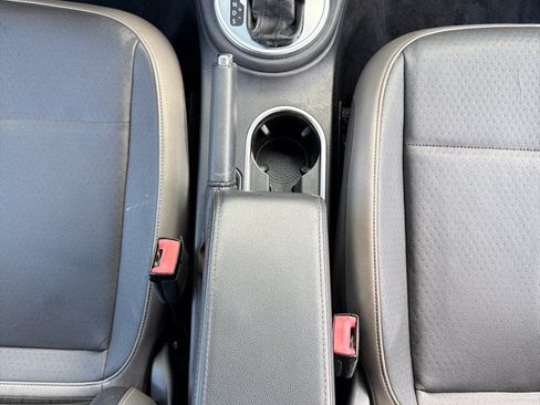 Used 2015 Volkswagen Beetle 1.8T FWD image 21