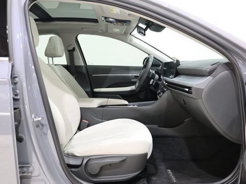 Used 2024 Hyundai Sonata SEL w/ Convenience Package FWD image 31