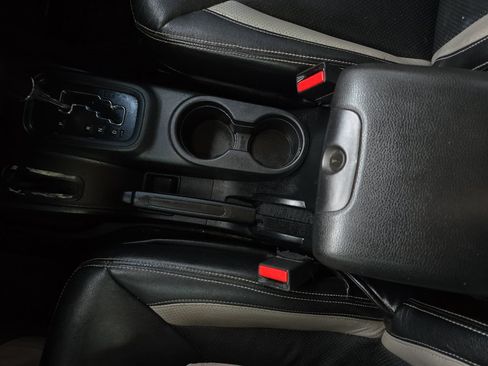 Used 2018 Jeep Wrangler Unlimited Sport S AWD/4WD image 25