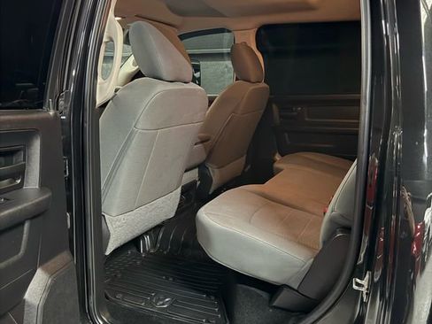 Used 2016 RAM 2500 Tradesman w/ Chrome Appearance Group image 16