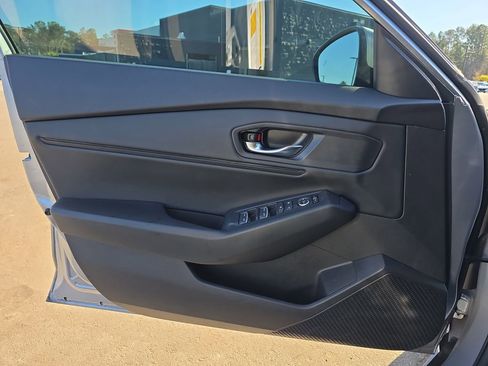 Used 2023 Honda Accord EX image 29