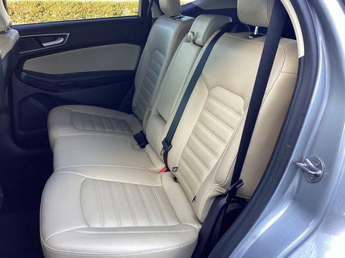 Used 2024 Ford Edge SEL image 13