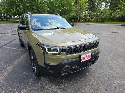 New 2026 Jeep Cherokee Overland w/ Trailer Tow Group AWD/4WD image 8