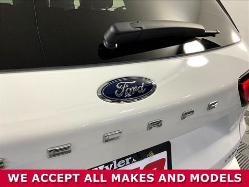 Used 2025 Ford Escape ST-Line Elite w/ Premium Technology Package AWD/4WD image 24