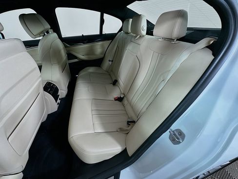 Used 2019 BMW 540i w/ Executive Package RWD image 25