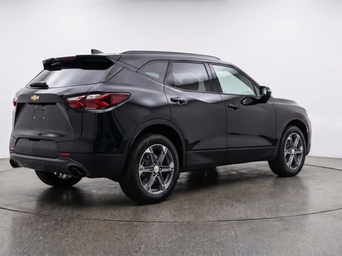 Used 2025 Chevrolet Blazer LT image 9