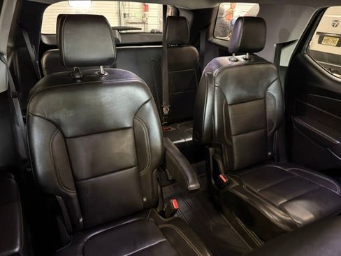 Used 2018 Chevrolet Traverse LT w/ LPO, 'HIT The Road' Package AWD/4WD image 14