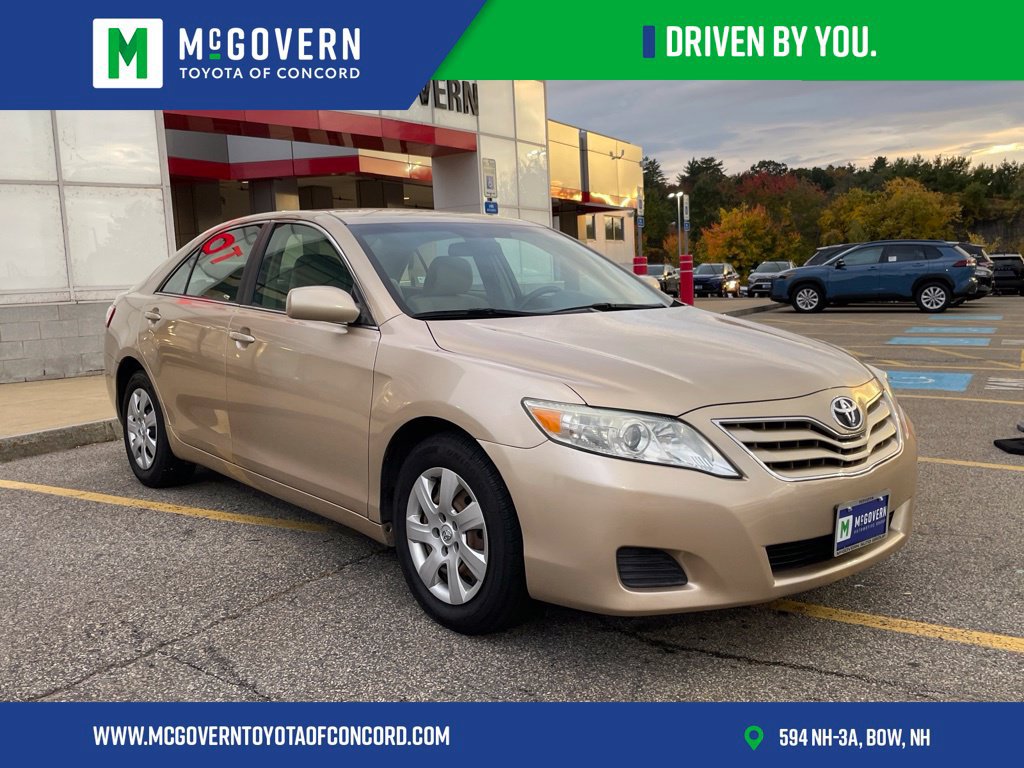 Used 2010 Toyota Camry LE FWD image 7