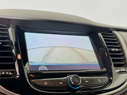 Used 2018 Chevrolet Trax LT w/ LT Convenience Package image 14