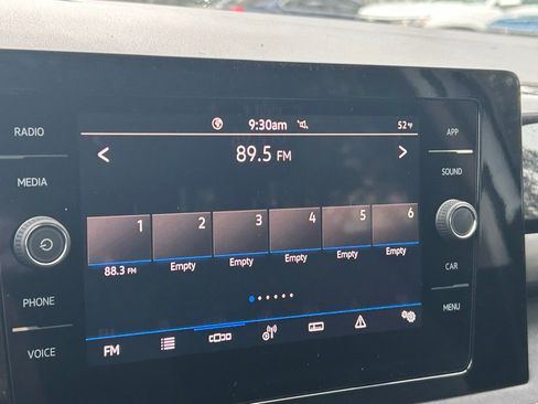 New 2026 Volkswagen Taos SE image 15