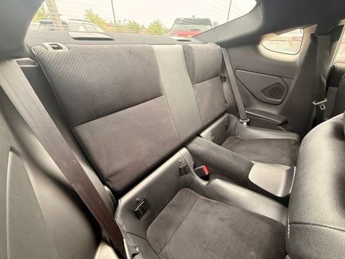 Used 2025 Toyota GR86 Premium w/ Performance Package RWD image 29