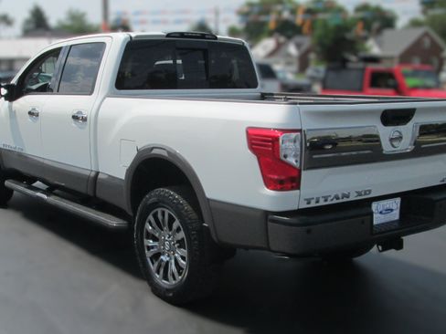 Used 2019 Nissan Titan Platinum Reserve w/ Platinum Utility Package AWD/4WD image 4