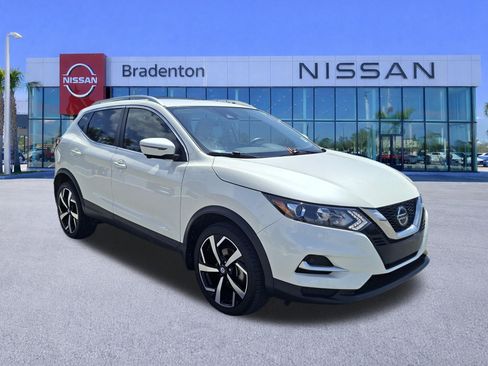 Used 2022 Nissan Rogue Sport SL AWD/4WD image 3