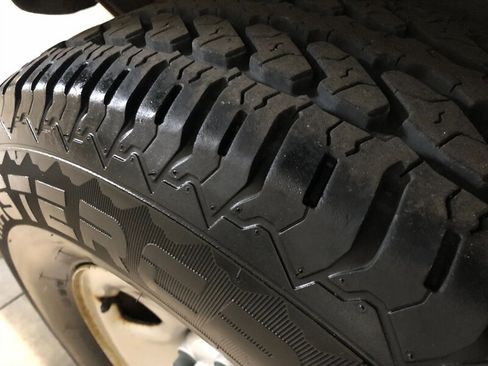 Used 2006 Chevrolet Express 1500 Passenger image 22