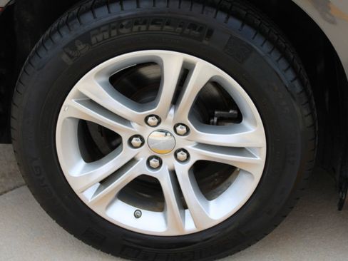 Used 2022 Dodge Charger SXT RWD image 18