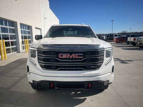 Used 2023 GMC Sierra 1500 AT4 w/ Technology Package image 8