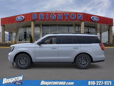 Used 2026 Ford Expedition Active image 2