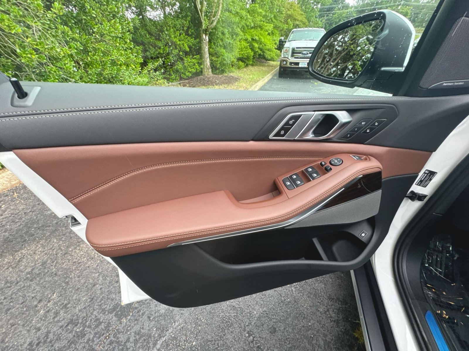 New 2026 BMW X5 xDrive50e AWD/4WD image 9
