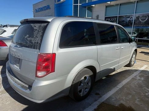 Used 2012 Dodge Grand Caravan SXT image 6
