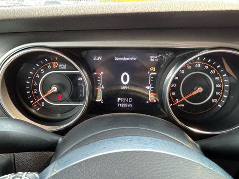 Used 2020 Jeep Wrangler Unlimited Sahara w/ Uconnect 4C Nav & Sound Group AWD/4WD image 22
