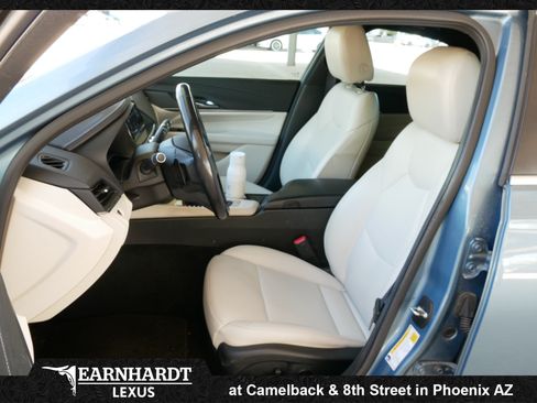Used 2023 Cadillac CT4 Luxury RWD image 3