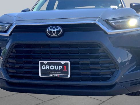 Used 2024 Toyota Grand Highlander AWD image 30
