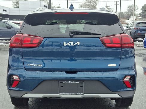 Used 2022 Kia Niro LX image 5