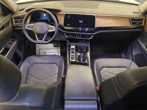 Used 2024 Volkswagen Atlas SE AWD/4WD image 34