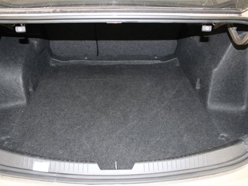 Used 2024 Chevrolet Malibu LT image 27