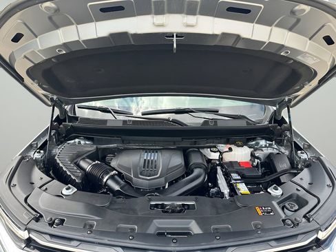 Used 2024 Chevrolet Traverse LT image 37