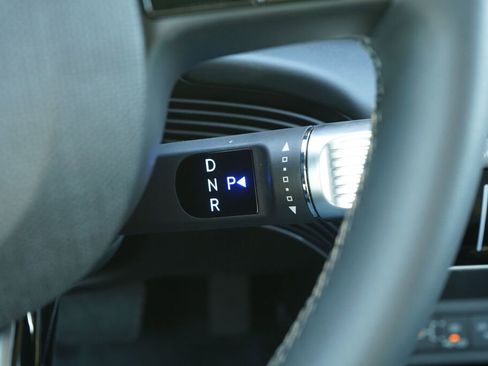 Used 2025 Hyundai Ioniq 5 Limited image 19