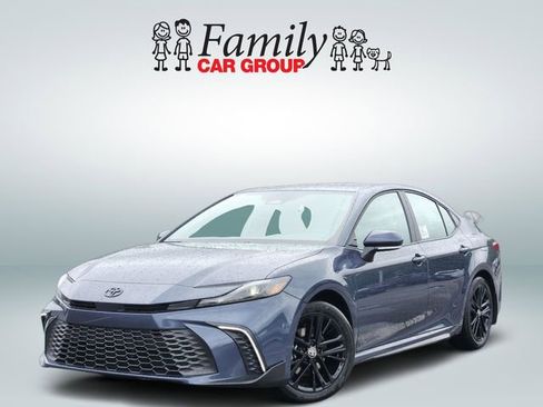New 2026 Toyota Camry SE FWD image 1