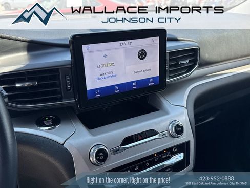 Used 2020 Ford Explorer XLT w/ Equipment Group 202A AWD/4WD image 22