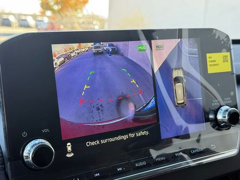 New 2025 Mitsubishi Outlander SE image 15