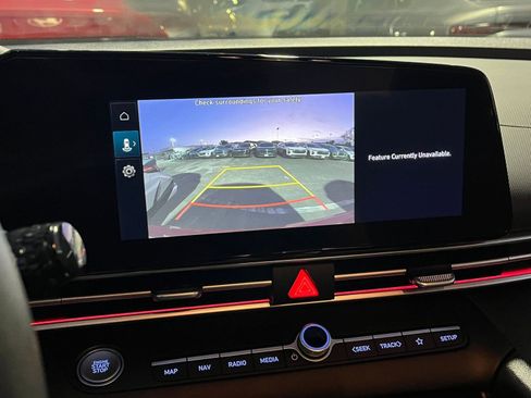 Used 2025 Hyundai Elantra Limited image 25