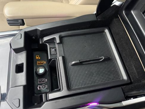 Used 2016 Land Rover Range Rover Sport HSE image 20