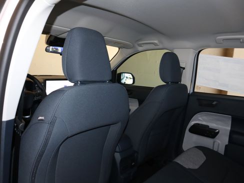 New 2026 Ford Maverick XLT w/ XLT Luxury Package FWD image 36
