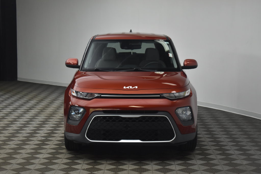 Used 2022 Kia Soul LX w/ Technology Package FWD image 16