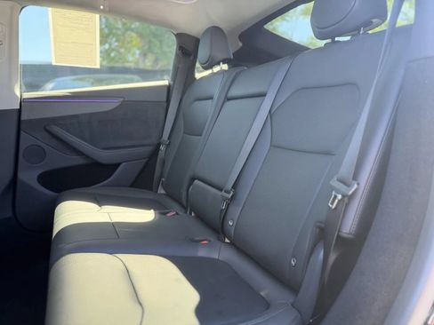 Used 2026 Tesla Model Y Long Range AWD/4WD image 45