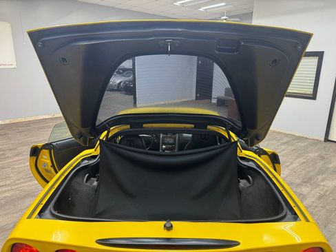 Used 2007 Chevrolet Corvette Coupe w/ Preferred Equipment Group RWD image 39