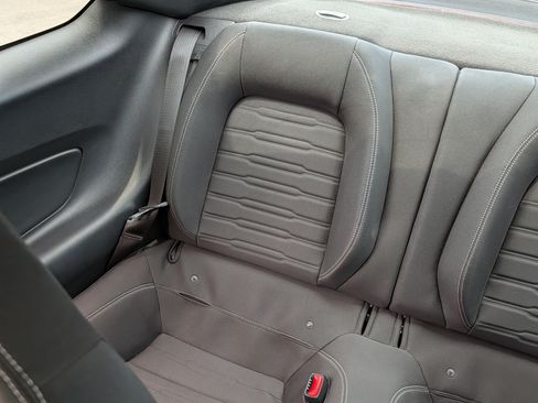 Used 2015 Ford Mustang GT RWD image 12