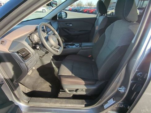 Used 2021 Nissan Rogue SV image 8