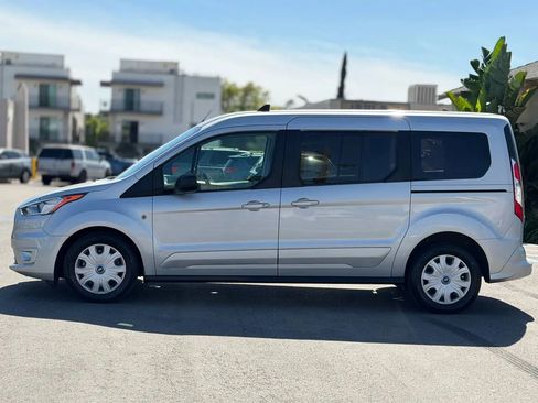 Used 2019 Ford Transit Connect XLT image 7