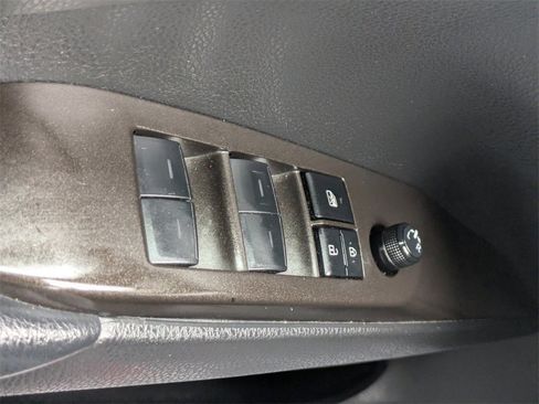 Used 2023 Toyota Camry SE image 23