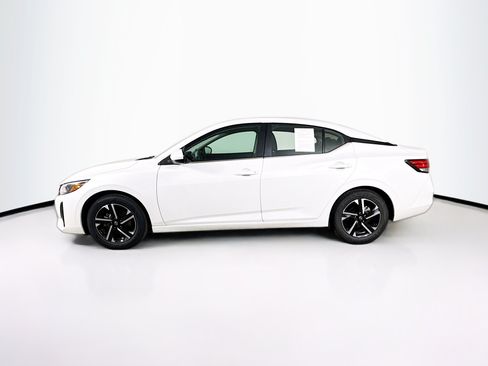 Used 2024 Nissan Sentra SV FWD image 7